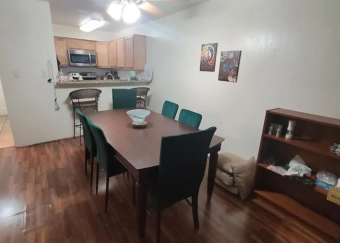 Resort-style With Pool, Balcony, Walk To U Of A * Tucson